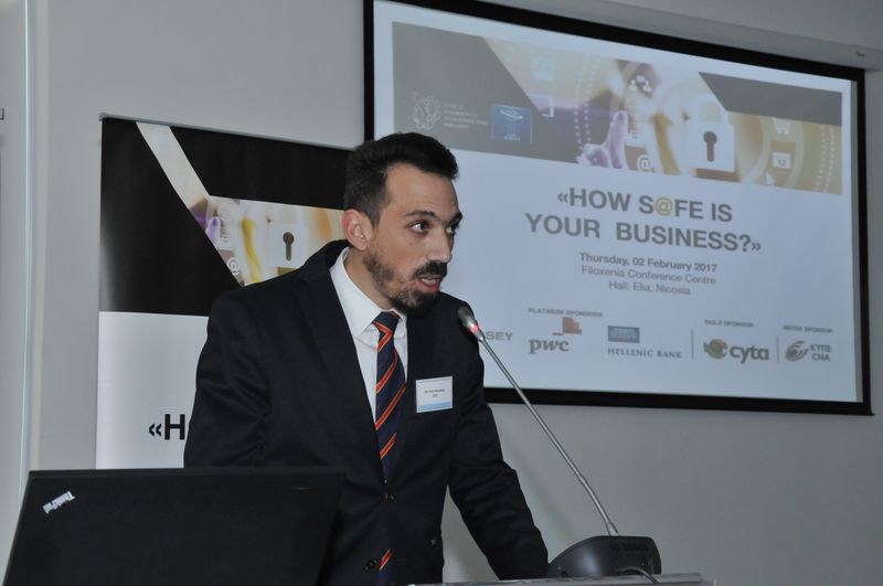 File:Conference 4.jpg