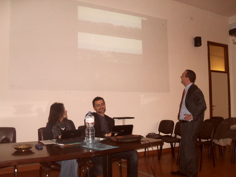 File:Q3 Roma 20120424 15.JPG